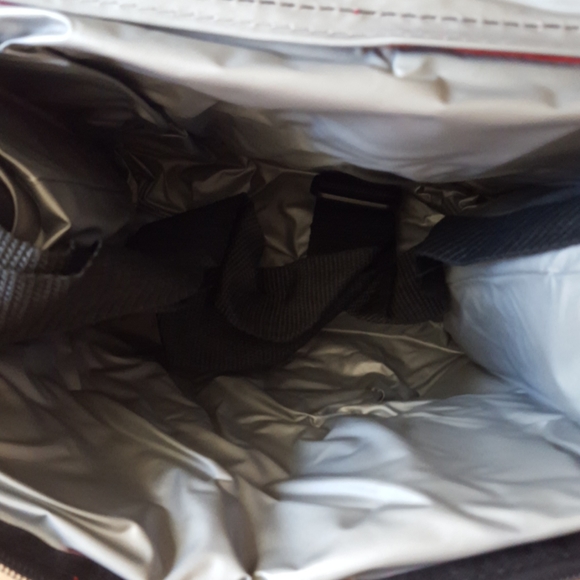 Disney California Adventure Cars Land cooler - Picture 5 of 5